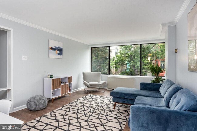 305 C St NE in Washington, DC - Building Photo - Building Photo