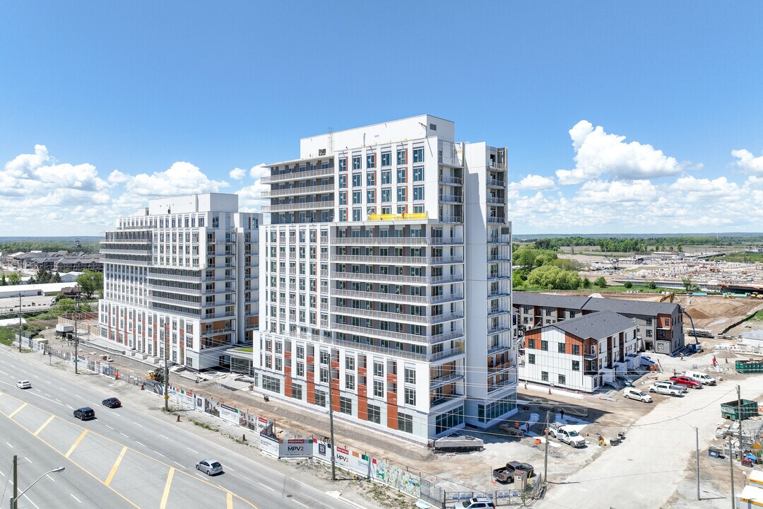 2001 Bovaird Dr W in Brampton, ON - Building Photo
