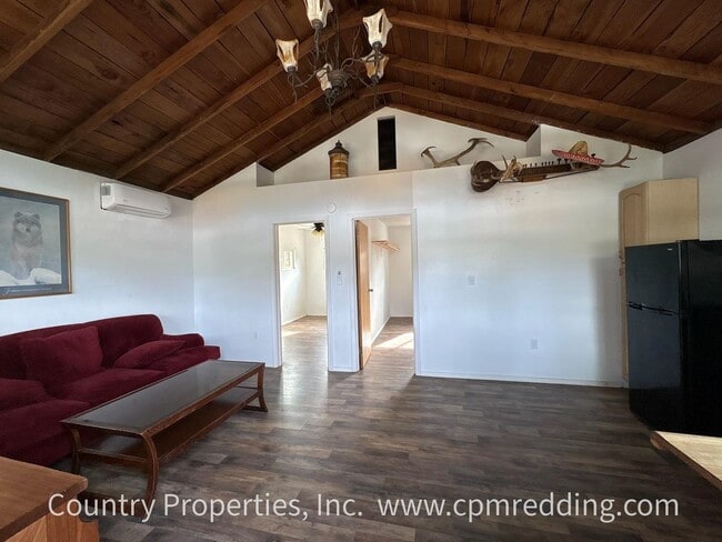 60 Mulligan St in Weaverville, CA - Building Photo - Building Photo