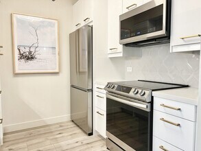 425 W Beech St in San Diego, CA - Building Photo - Building Photo