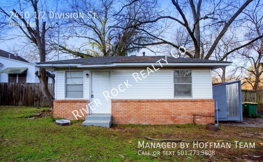 2410 Division St in North Little Rock, AR - Foto de edificio