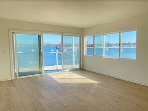 3630 Bayside Walk in San Diego, CA - Building Photo - Building Photo