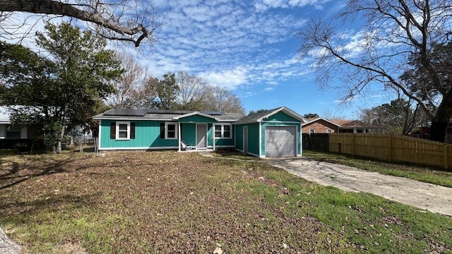 321 Woodland Ave in Mary Esther, FL - Building Photo