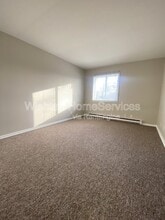 201 Charleston Blvd in Macomb, IL - Building Photo - Building Photo