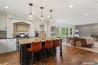 1939 Bronson Rd in Fairfield, CT - Building Photo - Building Photo