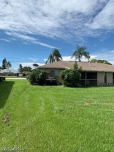 613 Hancock Bridge Pkwy in Cape Coral, FL - Foto de edificio - Building Photo