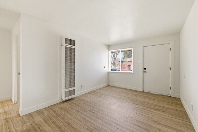 Remodeled 1 Bedroom 1 Bathroom with Easy Access  to Aurora Central and Downtown Denver! in Aurora, CO - Building Photo - Building Photo