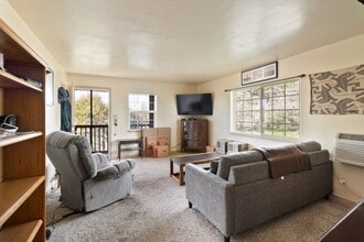 504 W Marlette St, Unit Unit B    Upstairs in Ione, CA - Building Photo - Building Photo