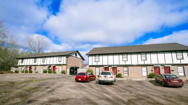 4888 S McRaven Rd in Jackson, MS - Building Photo - Building Photo
