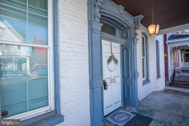 301 W Martin St in Martinsburg, WV - Building Photo - Building Photo