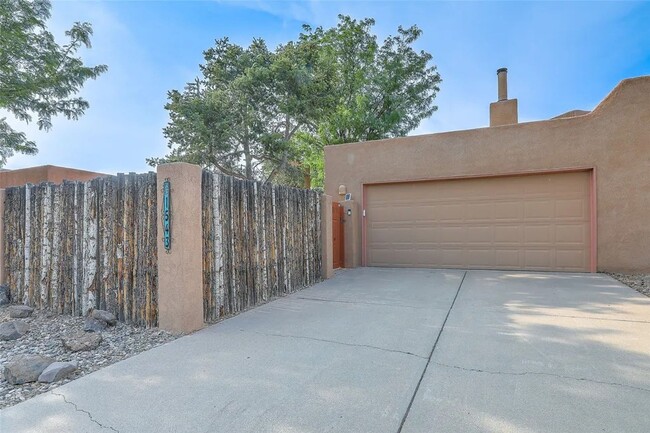 1543 Escondida Ct in Santa Fe, NM - Building Photo - Building Photo