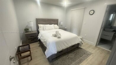 4290 SW 9th St in Miami, FL - Building Photo - Building Photo