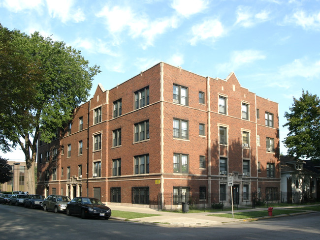 7954 S Maryland Ave in Chicago, IL - Foto de edificio - Building Photo