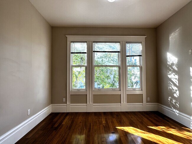 501 Bartlett St-Unit -Apartment 503 in San Francisco, CA - Building Photo - Building Photo