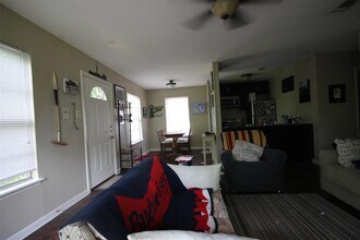 2207 W 12th St in Austin, TX - Building Photo - Building Photo