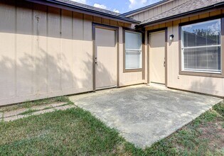 8122 West Gate Blvd in Austin, TX - Building Photo - Building Photo