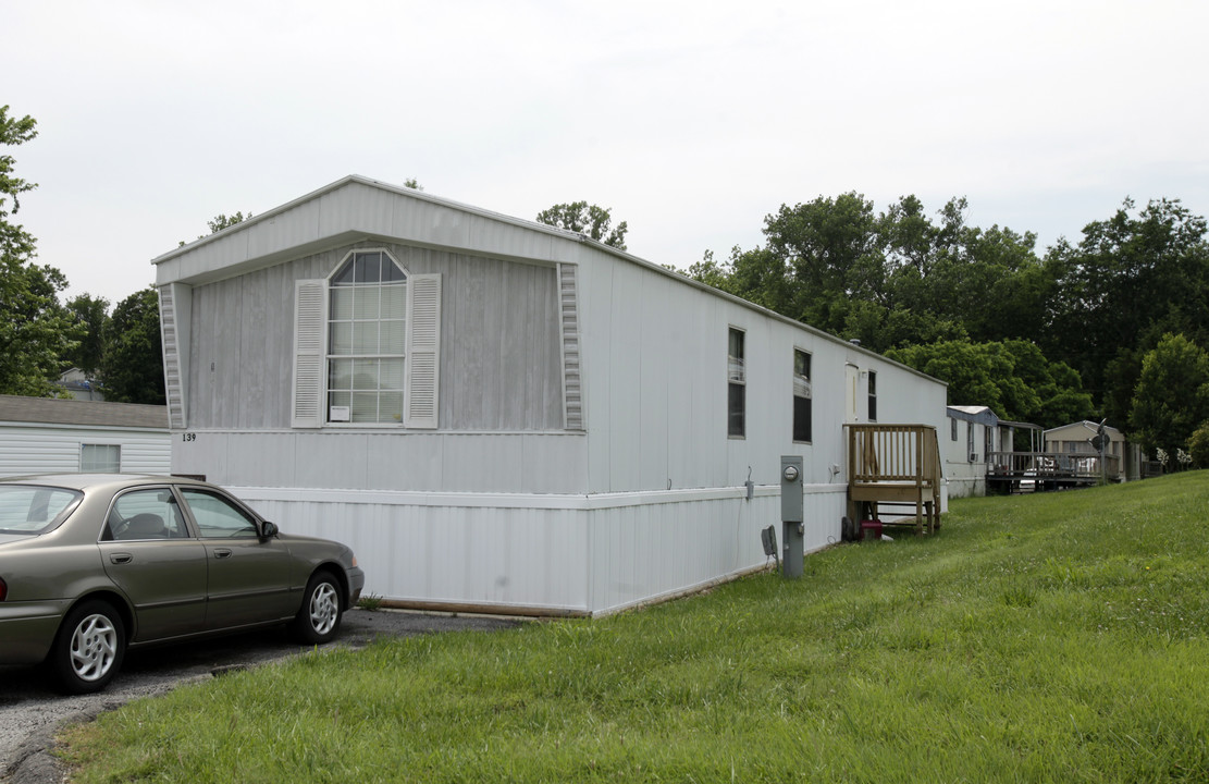 Court Fairview Mobile Home Park in Fenton, MO - Building Photo