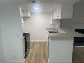 8603 Fenwick St in Los Angeles, CA - Building Photo - Building Photo