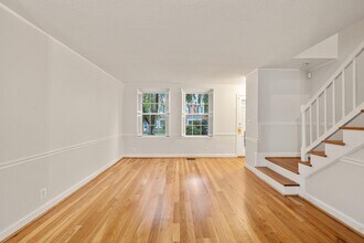 2851 S Buchanan St in Arlington, VA - Building Photo - Building Photo