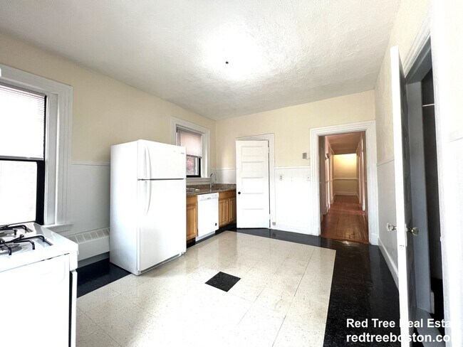 5 Glen Rd, Unit 202 in Boston, MA - Building Photo - Building Photo