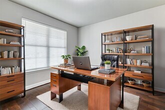 19015 Blue Valley Ln in Manvel, TX - Building Photo - Building Photo