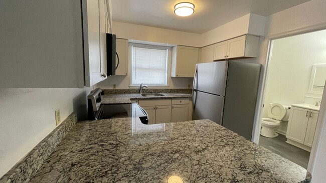 property at 1 S Washington St