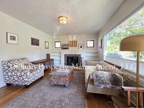 3015 NE 67th Ave in Portland, OR - Building Photo - Building Photo