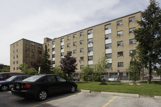 521-523 Finch Ave in Toronto, ON - Building Photo - Building Photo