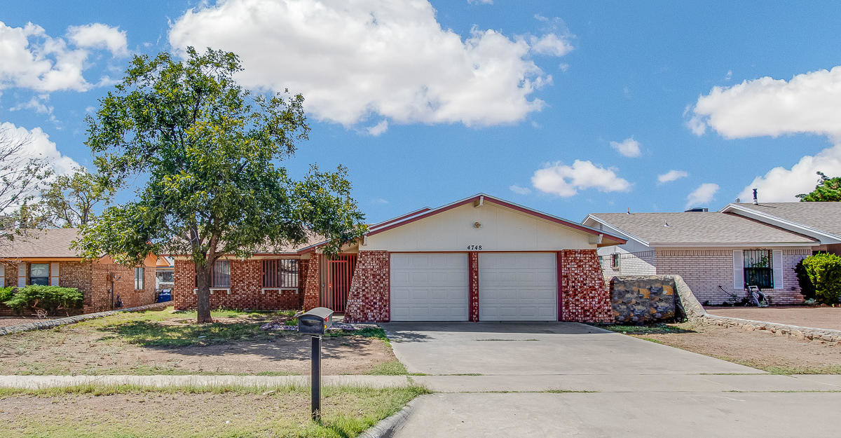 4748 Rutherford Dr in El Paso, TX - Building Photo