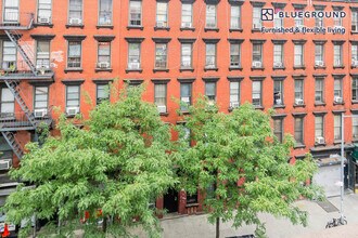 515 W 47th St in New York, NY - Building Photo - Building Photo