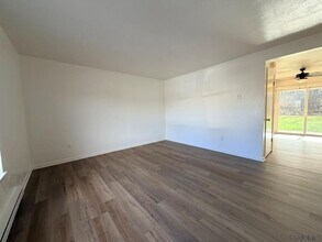 302 Walters Ave in Johnstown, PA - Building Photo - Building Photo