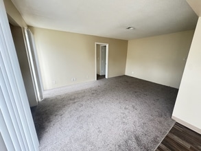 7311 Buckingham Dr in Lincoln, NE - Building Photo - Building Photo