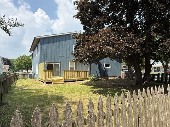 3 Westbrook Cir