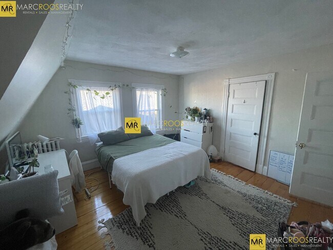 14 Fairmount St, Unit 1 in Medford, MA - Building Photo - Building Photo