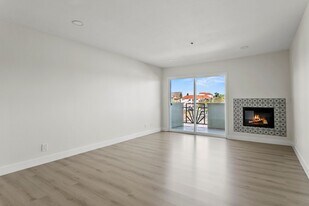 450 E 4th St in Santa Ana, CA - Building Photo