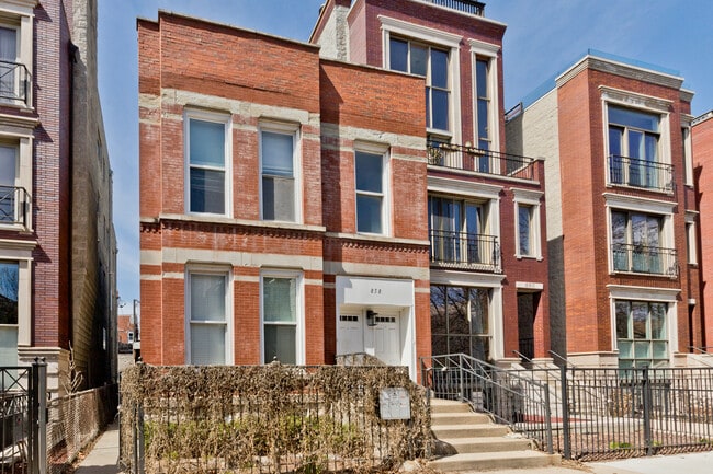 property at 858 N Paulina St