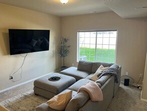 7555 Forest Meadows Ave in Colorado Springs, CO - Building Photo - Building Photo