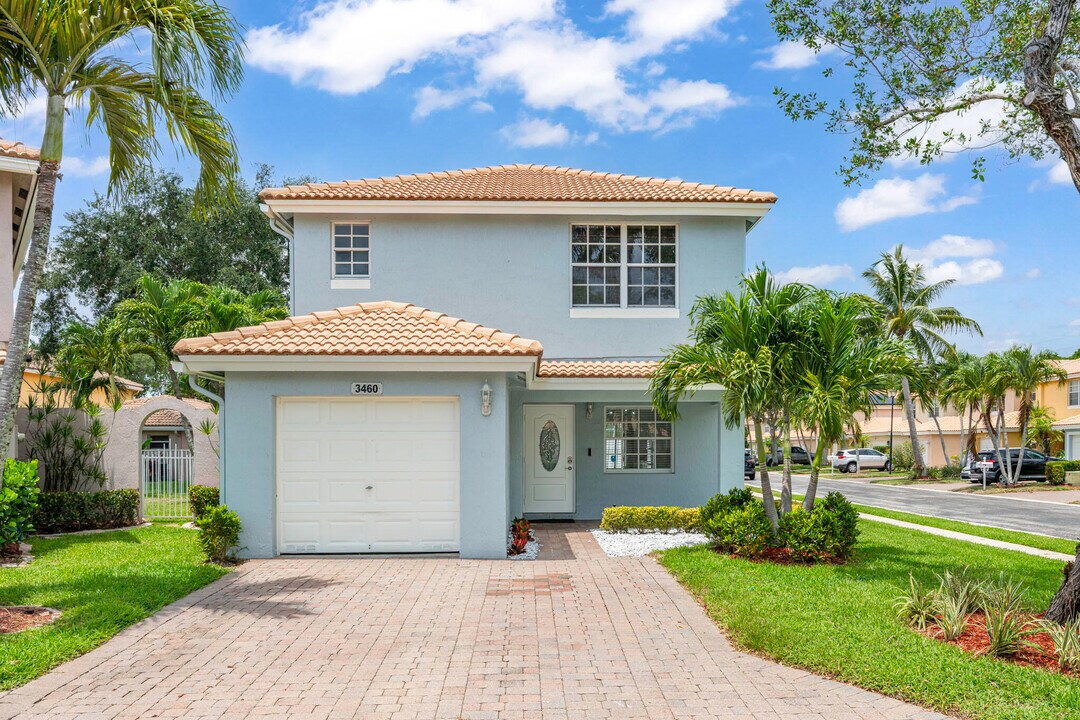 3460 Commodore Ct in West Palm Beach, FL - Building Photo