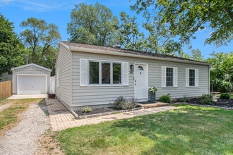 109 N Eagle St in New Buffalo, MI - Building Photo - Building Photo