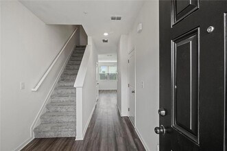 595 Magnolia Cir in Palmetto, GA - Building Photo - Building Photo