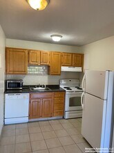 95 Gardner St, Unit 37 in Boston, MA - Building Photo - Building Photo
