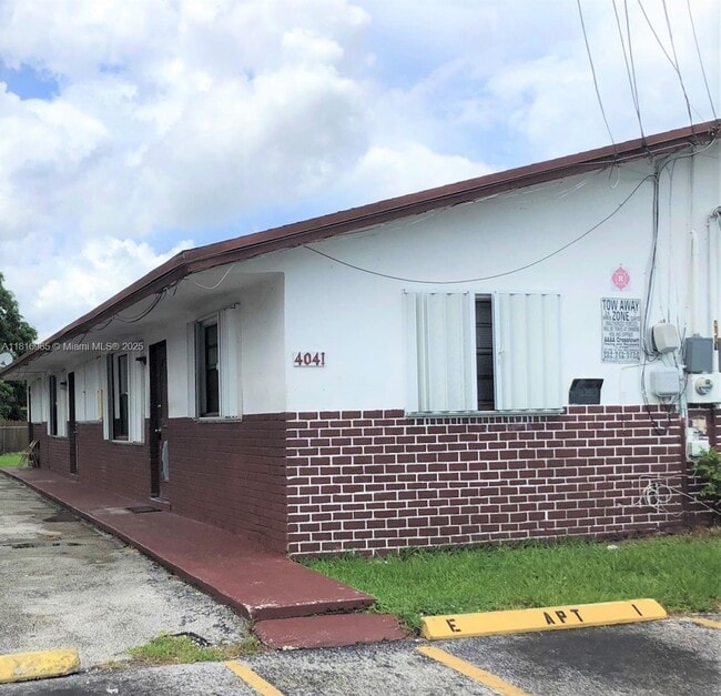property at 4041 SW 23rd St
