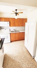 1051 NE 155th St in North Miami Beach, FL - Building Photo - Building Photo