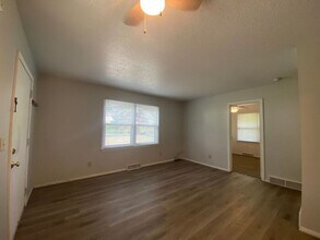 833 Maggard St in Iowa City, IA - Building Photo - Building Photo