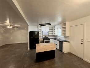 4708 Red River St in Austin, TX - Foto de edificio - Building Photo