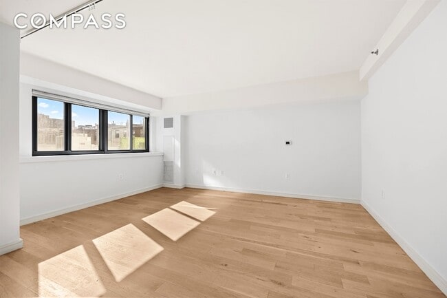 2231 Adam Clayton Powell Jr Blvd, Unit 319 in New York, NY - Building Photo - Building Photo