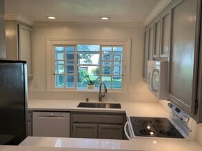 1400 Bowe Ave in Santa Clara, CA - Building Photo - Building Photo