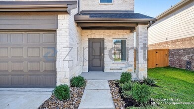 3076 Dylan Skyland Dr in Katy, TX - Foto de edificio - Building Photo