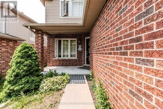 893 Bitterbush Crescent in London, ON - Building Photo - Building Photo