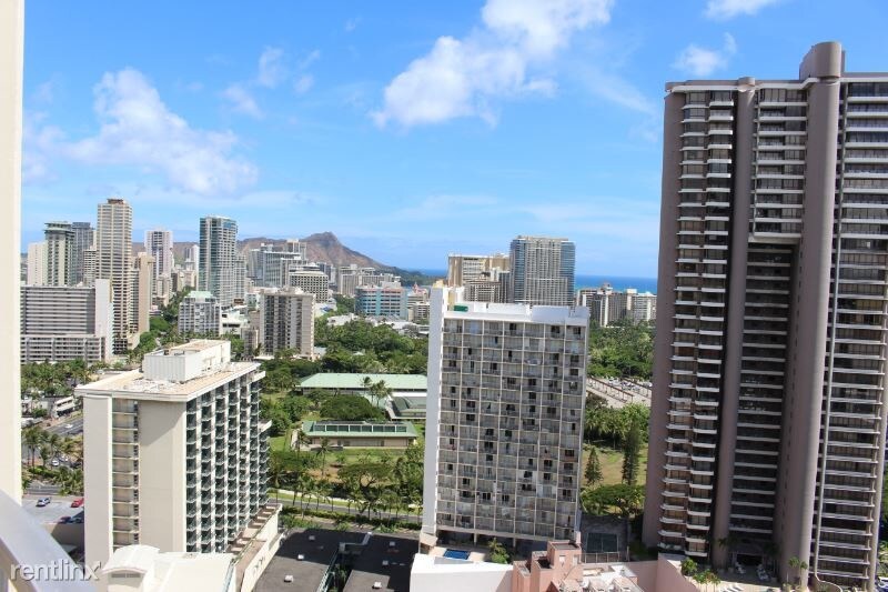 469 Ena Rd-Unit -Apt 2802 in Honolulu, HI - Building Photo